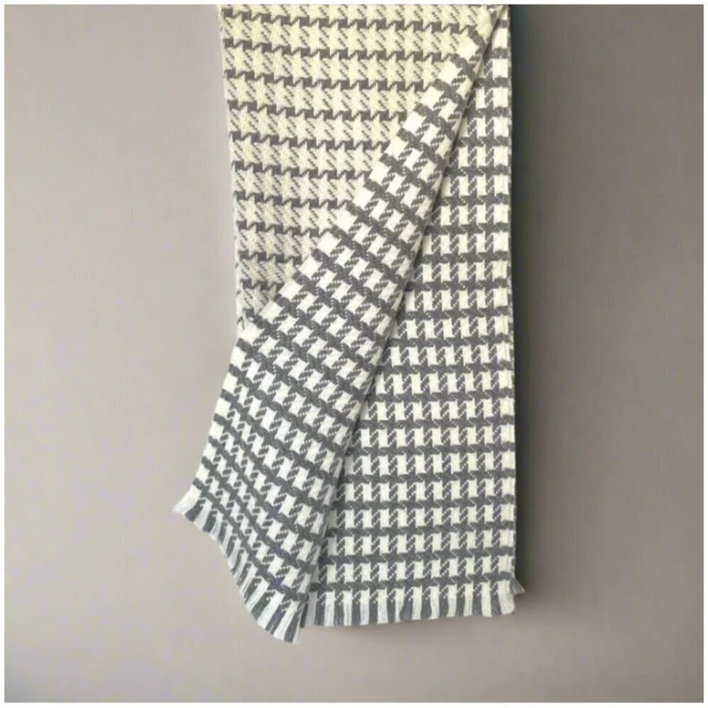 ARTZNL 100% Baby Alpaca Houndstooth Throw Blanket Large Soft Warm Luxury Gray - Picture 4 of 13